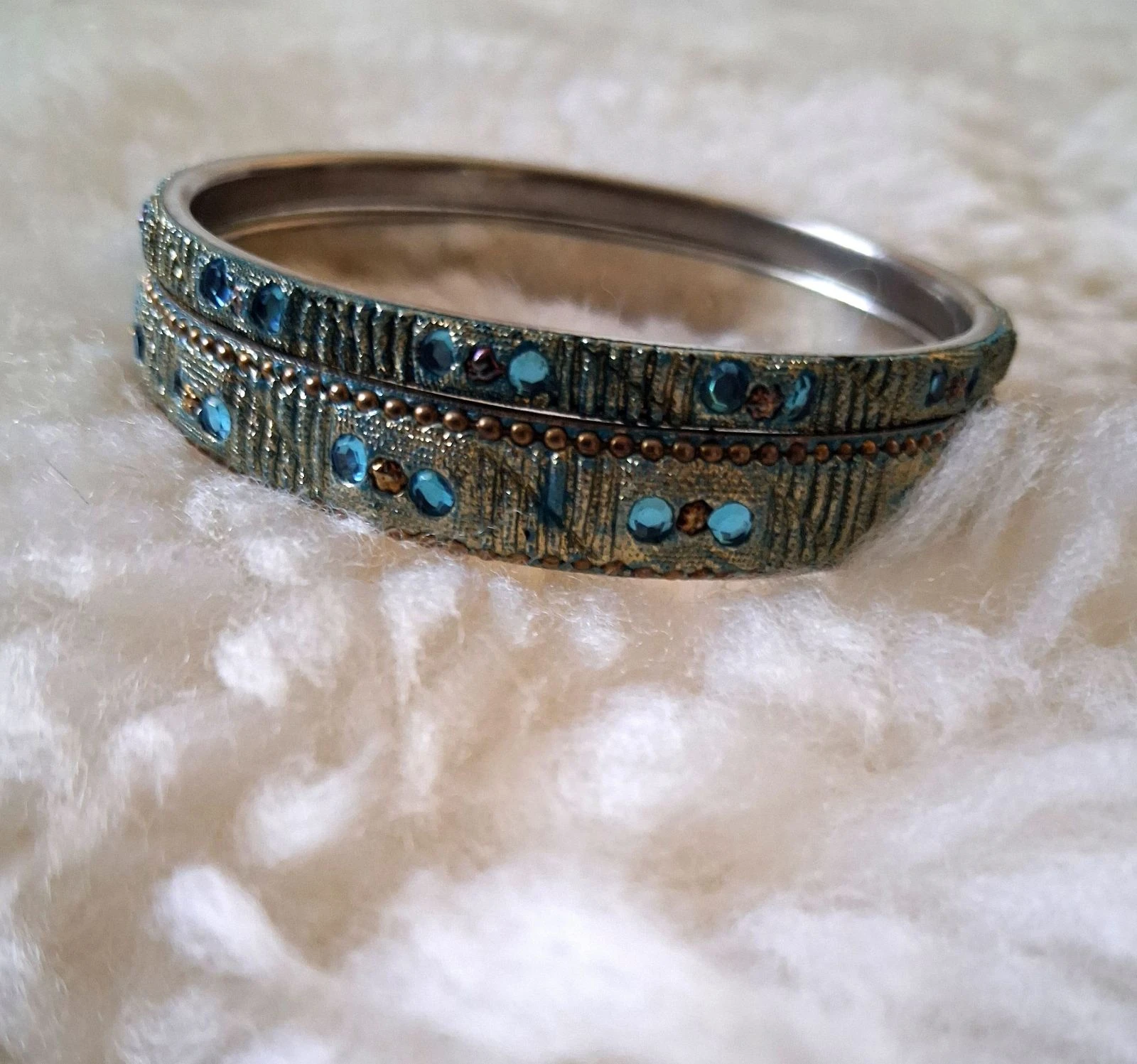 Bonito lote de 2 pulseras rígidas estilo bohemio-chic azul turquesa – photo 5